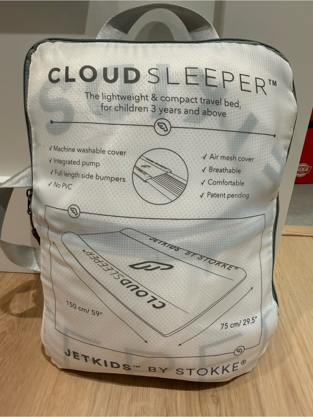 JETKIDS By STOKKE CloudSleeper Travel Bed